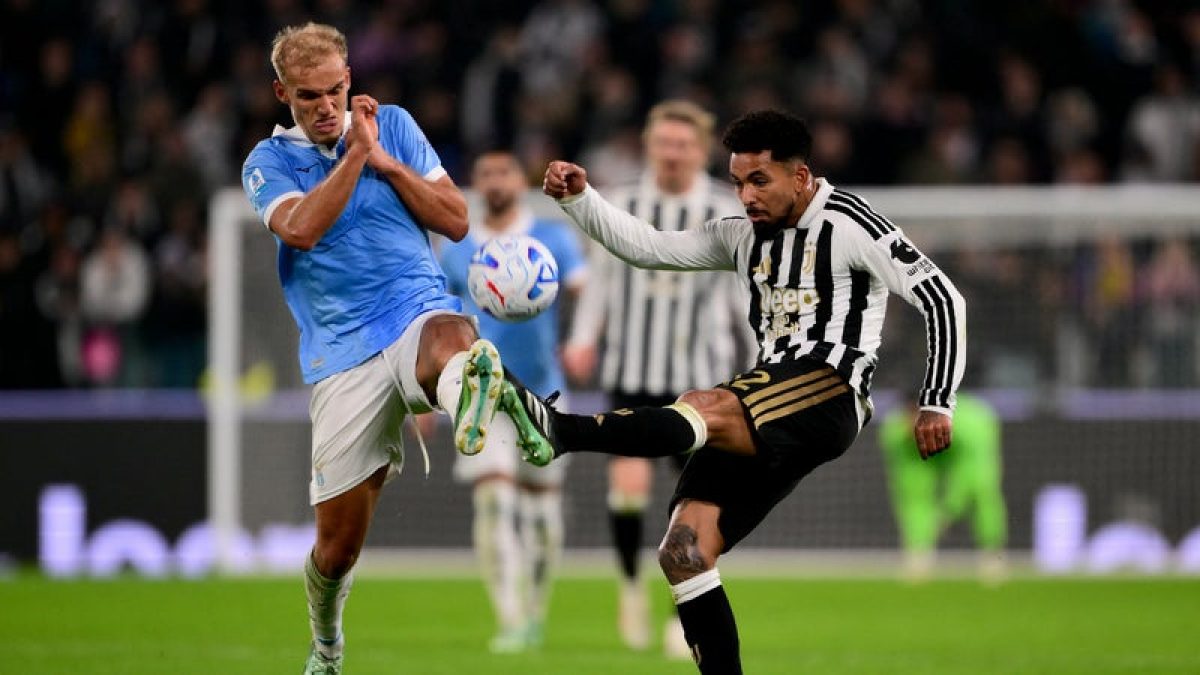 Juventus and Lazio players at the Allianz Stadium during a Serie A match interrupted by crowd trouble